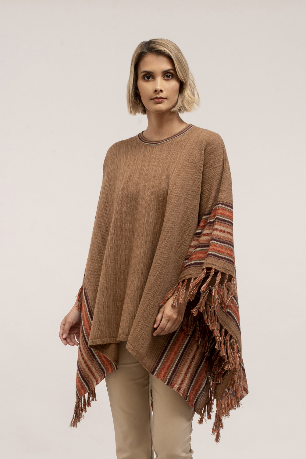 Eliana Camel Poncho