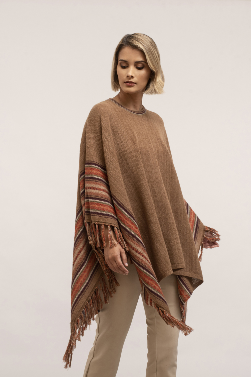 Eliana Camel Poncho